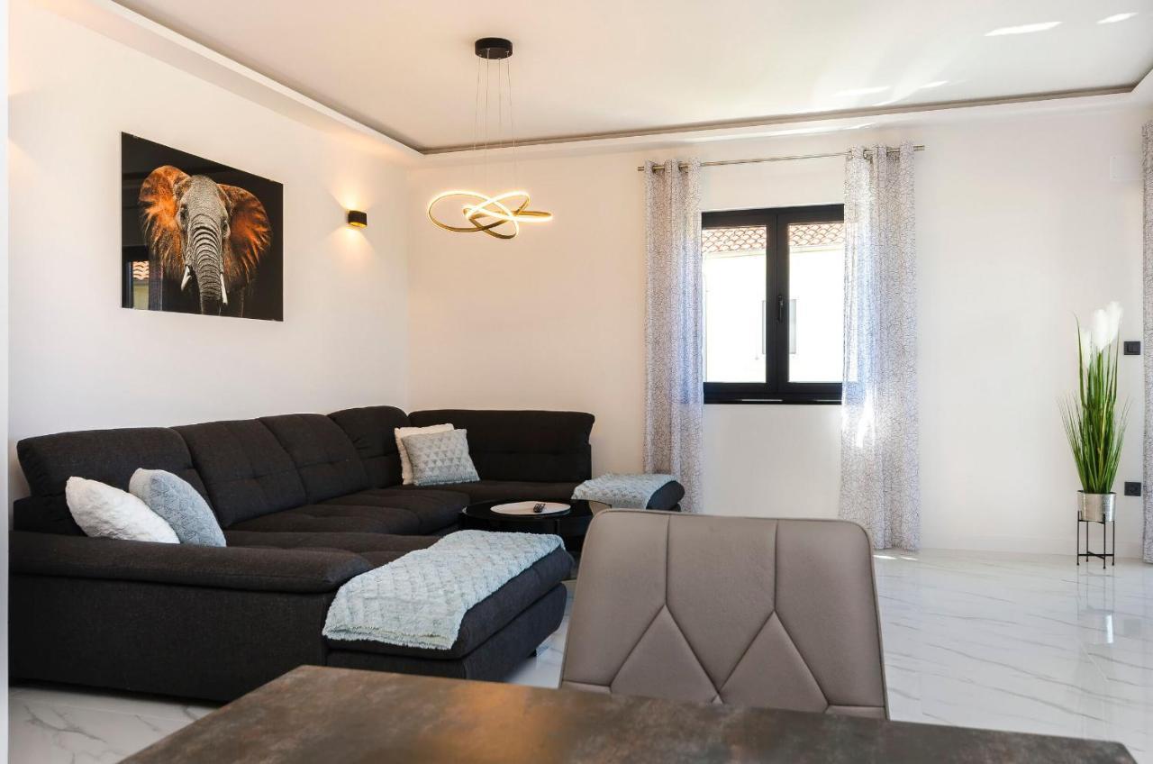 סרימה Apartments Villa Casia מראה חיצוני תמונה