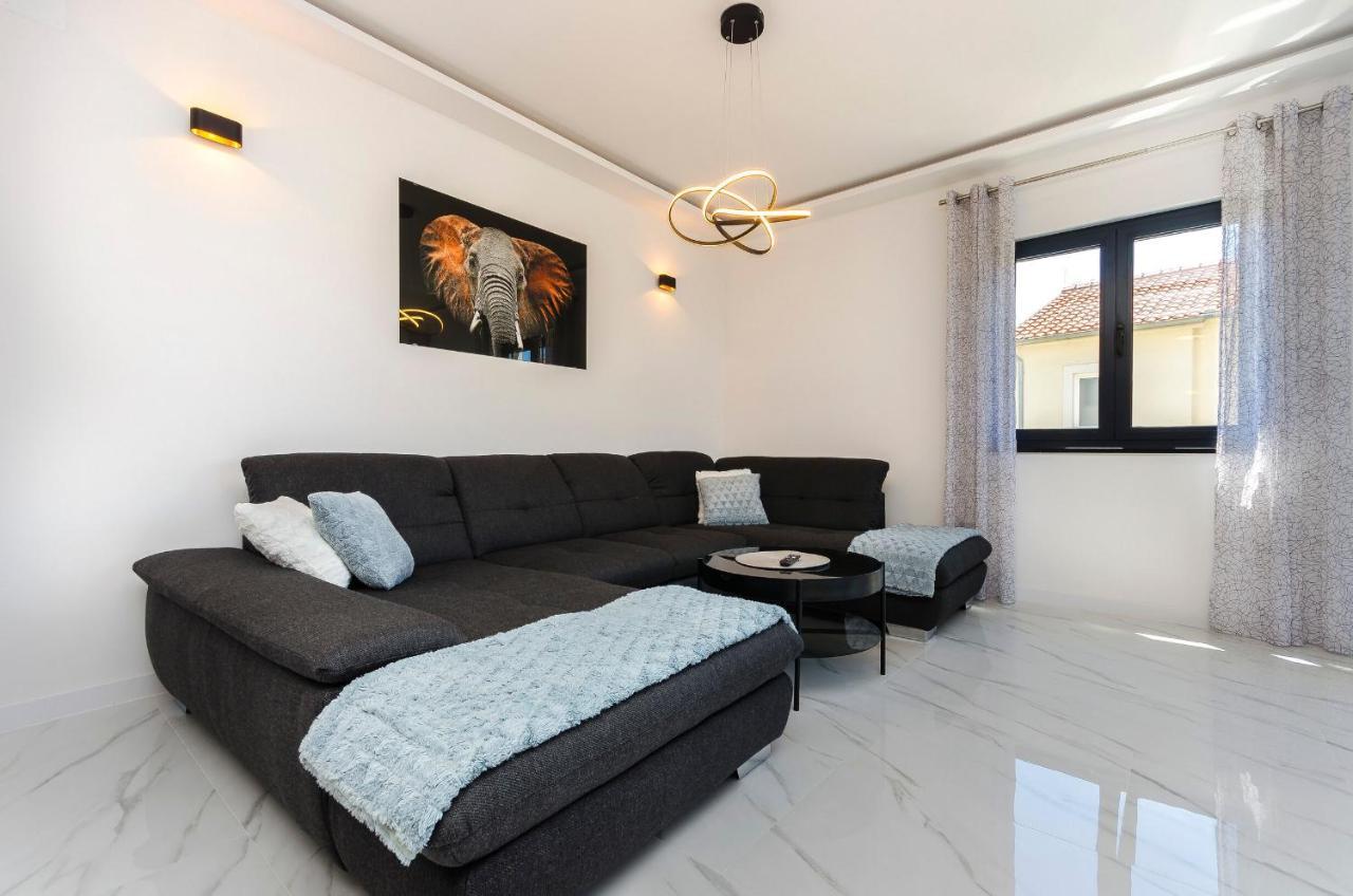 סרימה Apartments Villa Casia מראה חיצוני תמונה