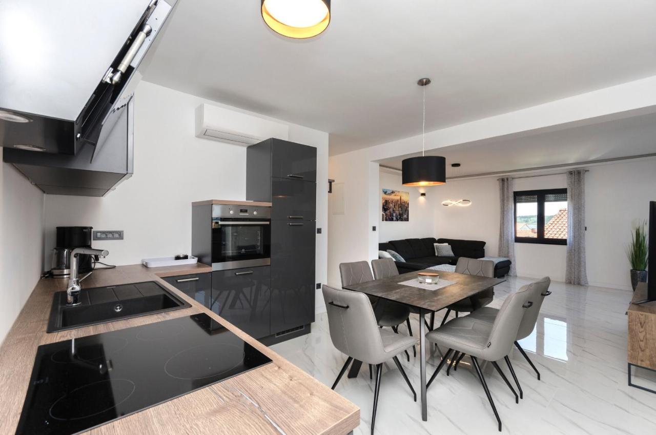 סרימה Apartments Villa Casia מראה חיצוני תמונה