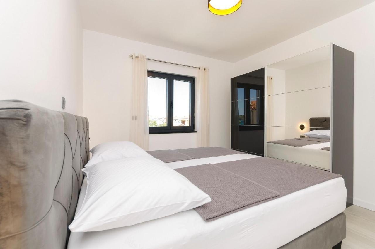 סרימה Apartments Villa Casia מראה חיצוני תמונה