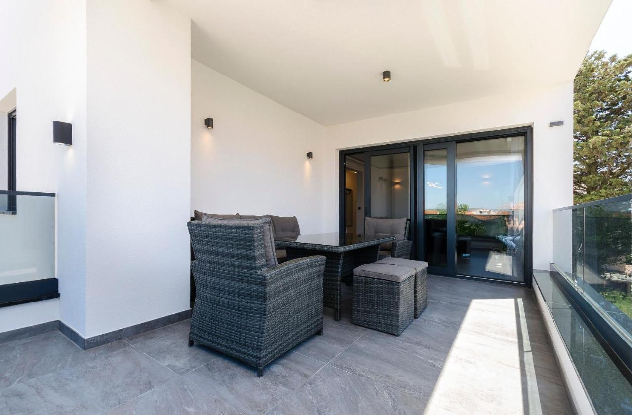 סרימה Apartments Villa Casia מראה חיצוני תמונה